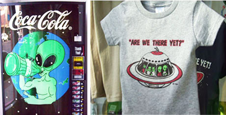 Roswell— a town like no other—with a Coke machine, like no other, and humorous t-shirt.