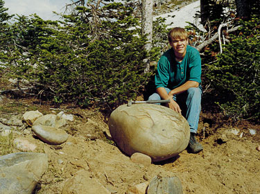 polished-quartzite-boulder