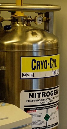 liquid-nitrogen-tank